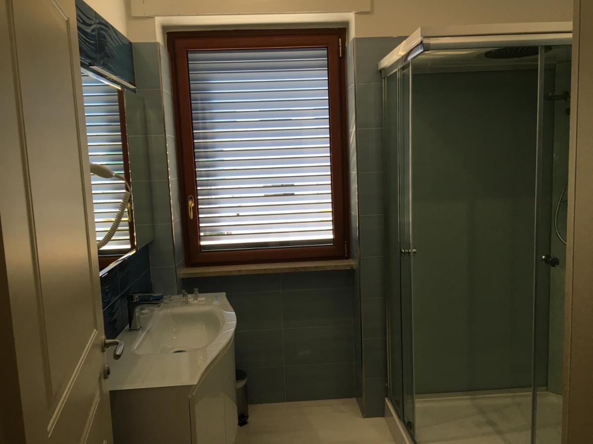 Madigans Rooms Bed&Breakfast Lecce Exteriör bild
